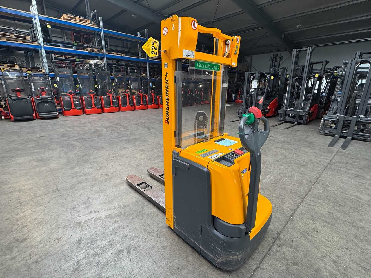 2015 SERVICE+UVV 10/2026 JUNGHEINRICH EJC220 2,000KG STACKER PALLET TRUCK ANT FREE LIFT 4,020 HOURS - Forklift: picture 3 2015 SERVICE+UVV 10/2026 JUNGHEINRICH EJC220 2,000KG STACKER PALLET TRUCK ANT FREE LIFT 4,020 HOURS - Forklift: picture 3