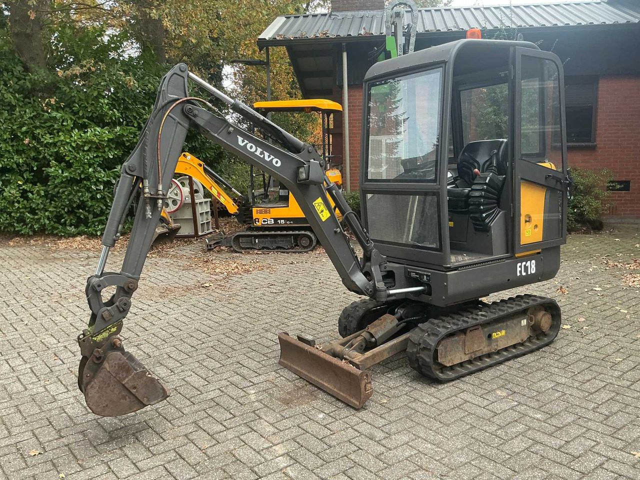 2015 VOLVO EC-18D MINI EXCAVATOR - Mini excavator: picture 1 2015 VOLVO EC-18D MINI EXCAVATOR - Mini excavator: picture 1