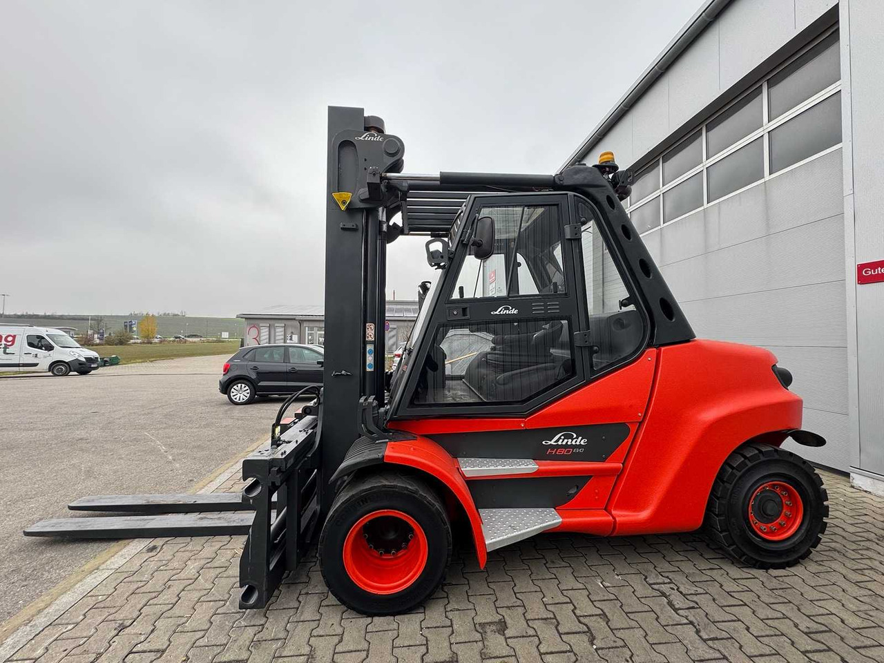 2016 LINDE H80D-900 H80 8,000KG DIESEL FORKLIFT FORKLIFT 3+4TH VALVE ZVG+SS 5,446 HOURS. - Forklift: picture 1 2016 LINDE H80D-900 H80 8,000KG DIESEL FORKLIFT FORKLIFT 3+4TH VALVE ZVG+SS 5,446 HOURS. - Forklift: picture 1