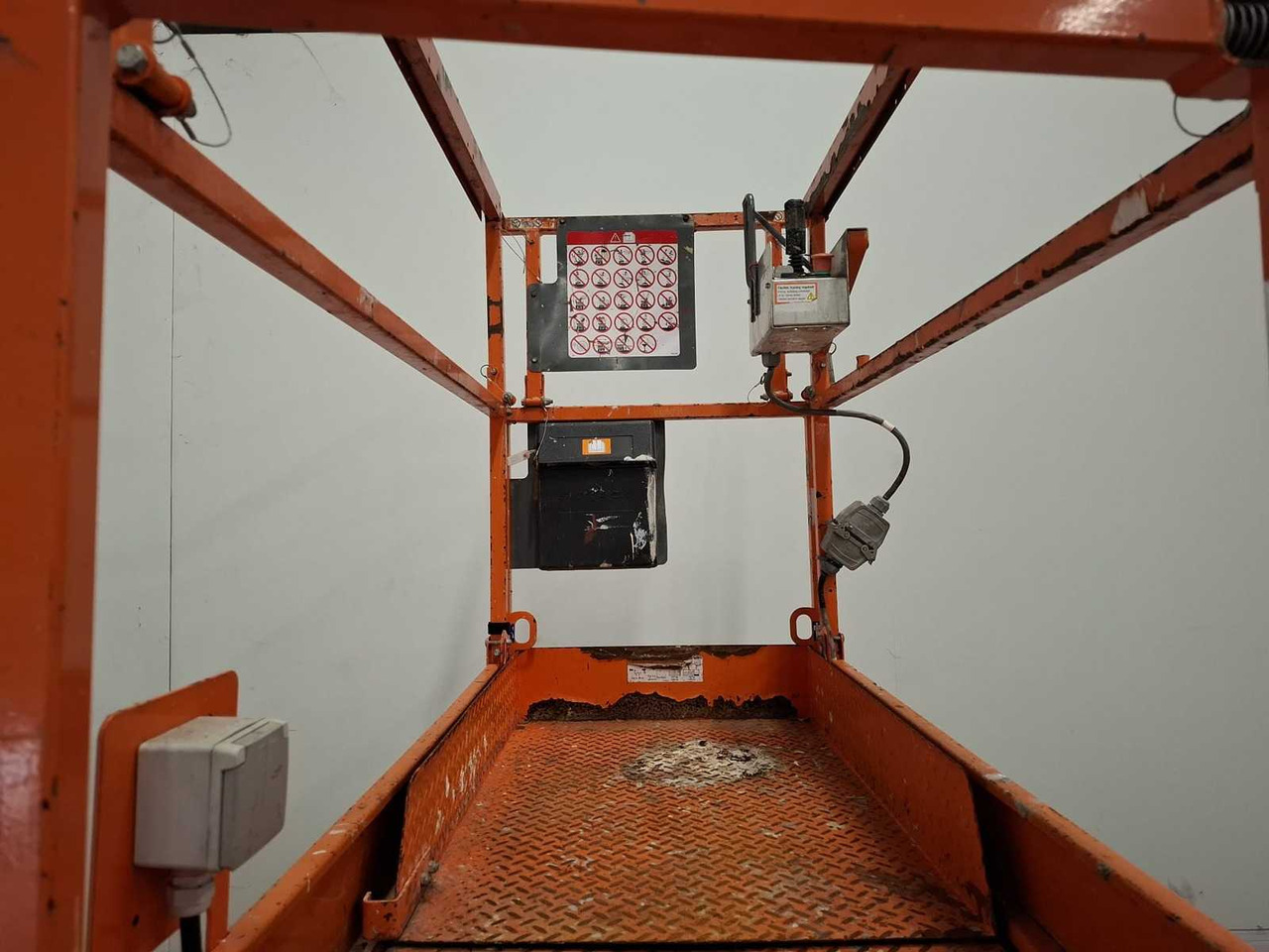 Aerial platform 2016 SKYJACK SJ3219 AERIAL WORK PLATFORM: picture 11