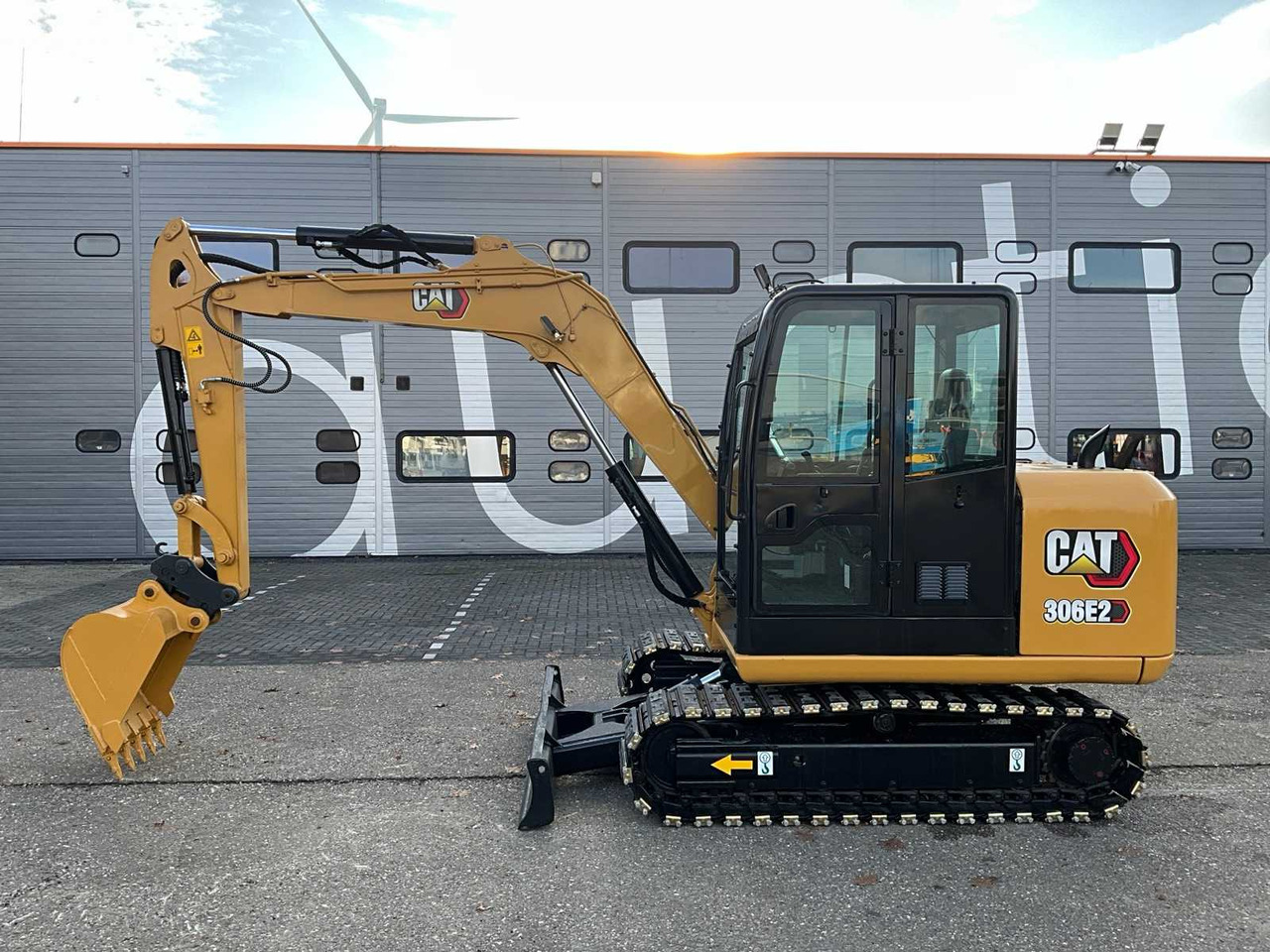 2017 CATERPILLAR 306E2 MIDI EXCAVATOR - Excavator: picture 2 2017 CATERPILLAR 306E2 MIDI EXCAVATOR - Excavator: picture 2