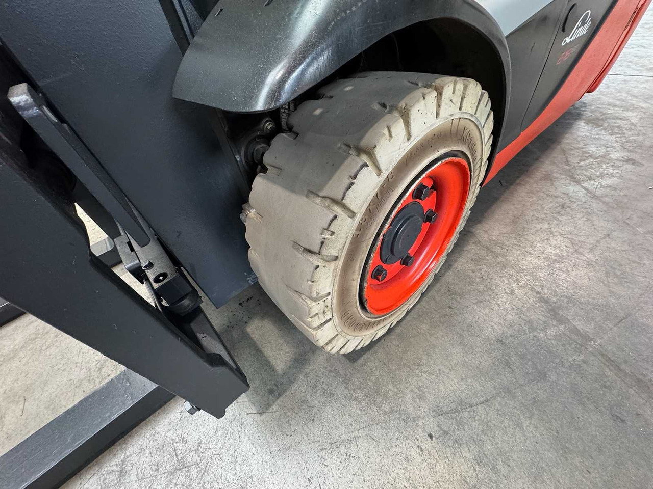 Forklift 2017 SERVICE+UVV 11/2026 LINDE E16 1,600KG ELECTRIC FORKLIFT 5,866 HOURS: picture 10 Forklift 2017 SERVICE+UVV 11/2026 LINDE E16 1,600KG ELECTRIC FORKLIFT 5,866 HOURS: picture 10