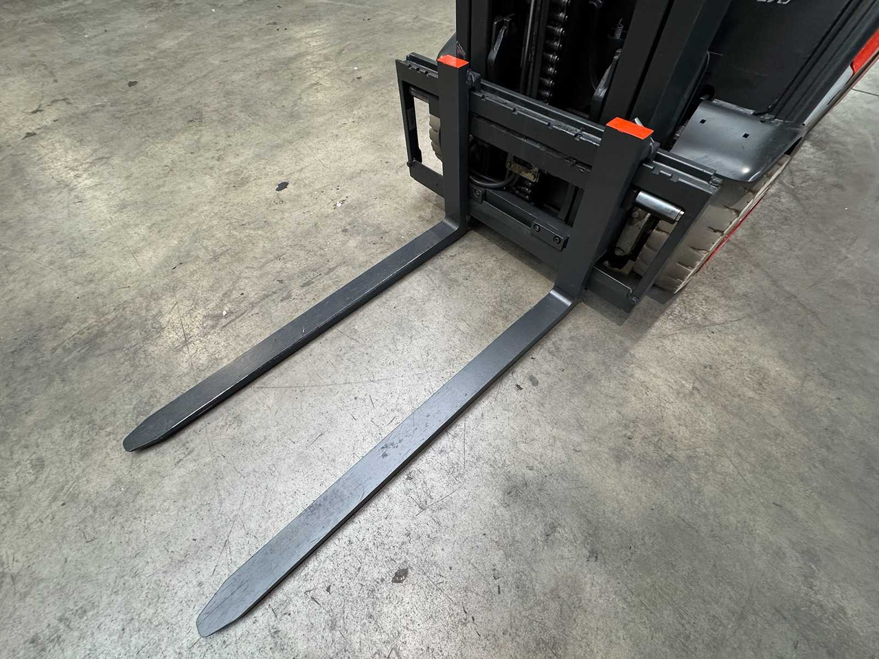 Forklift 2017 SERVICE+UVV 11/2026 LINDE E16 1,600KG ELECTRIC FORKLIFT 5,866 HOURS: picture 9 Forklift 2017 SERVICE+UVV 11/2026 LINDE E16 1,600KG ELECTRIC FORKLIFT 5,866 HOURS: picture 9