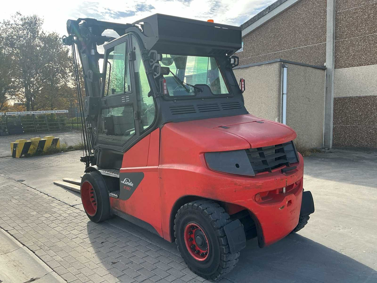 2020 LINDE E80-01/900 FORKLIFT - Forklift: picture 4 2020 LINDE E80-01/900 FORKLIFT - Forklift: picture 4