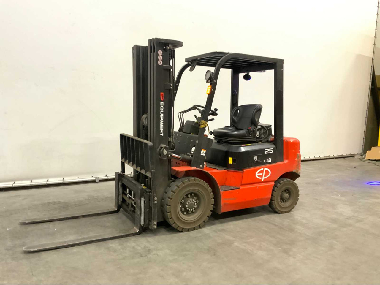 2022 EP EFL252 FORKLIFT - Forklift: picture 4 2022 EP EFL252 FORKLIFT - Forklift: picture 4
