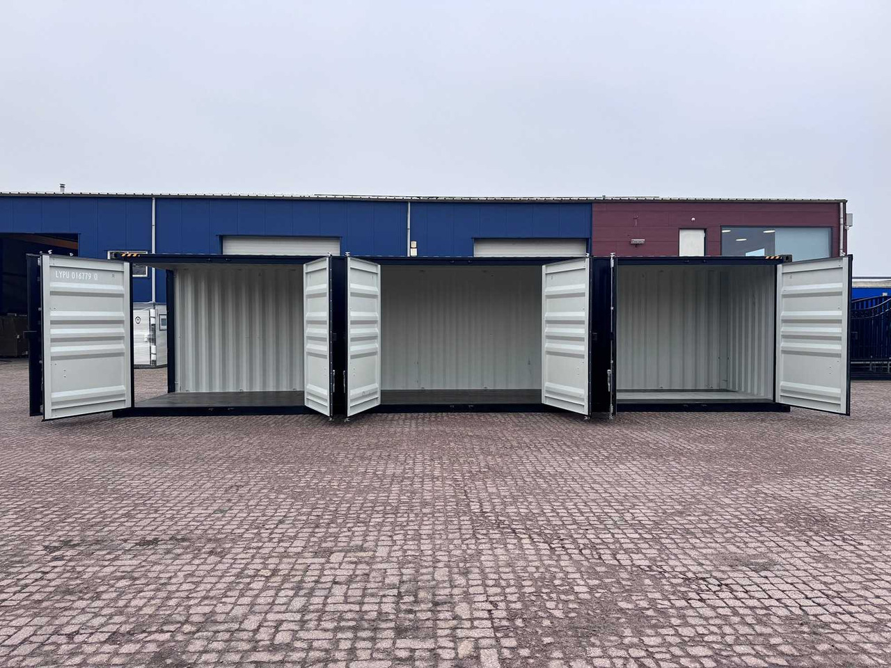 40ft High Cube shipping container with 3 side doors - Shipping container: picture 3 40ft High Cube shipping container with 3 side doors - Shipping container: picture 3