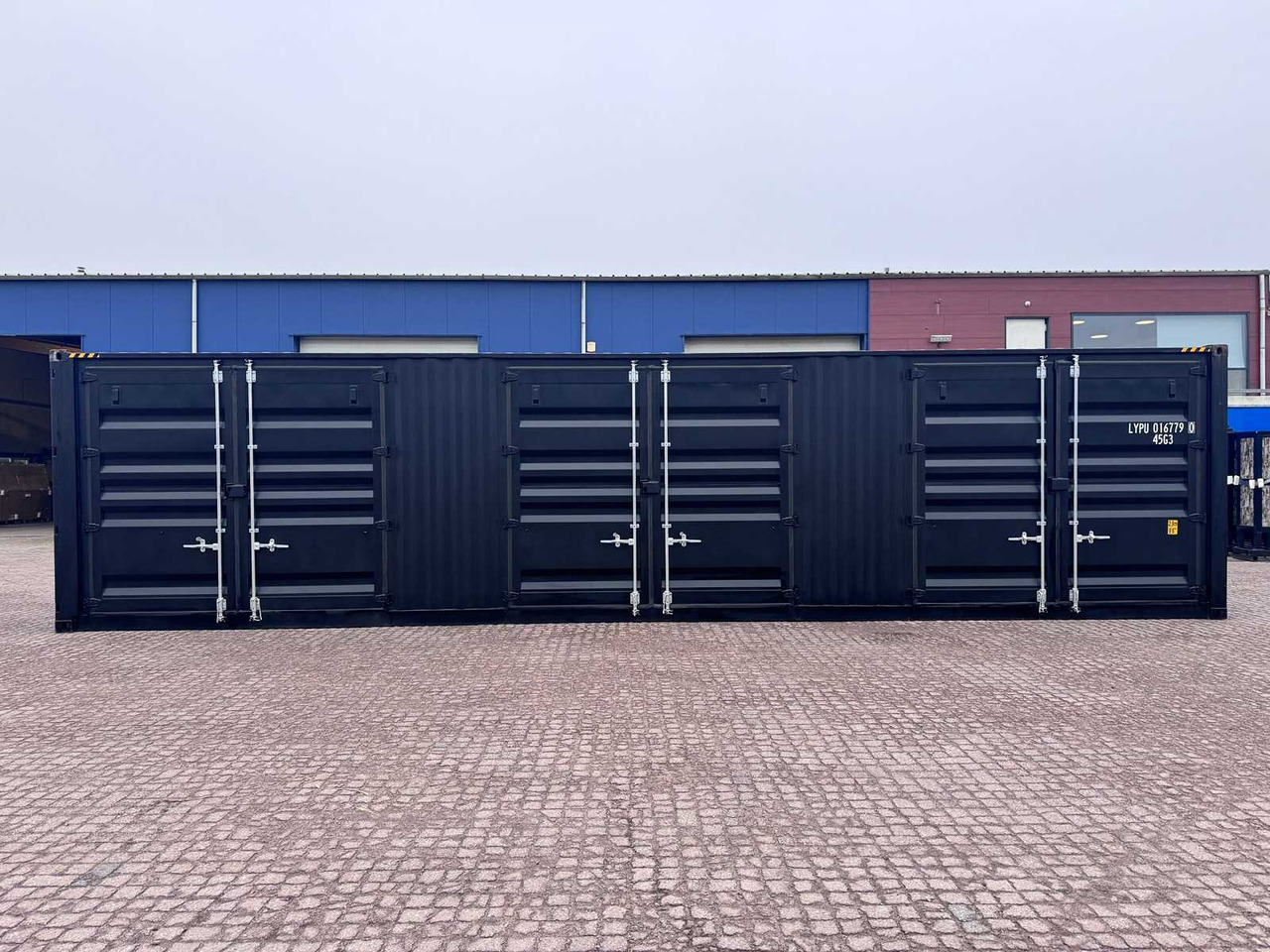 40ft High Cube shipping container with 3 side doors - Shipping container: picture 1 40ft High Cube shipping container with 3 side doors - Shipping container: picture 1