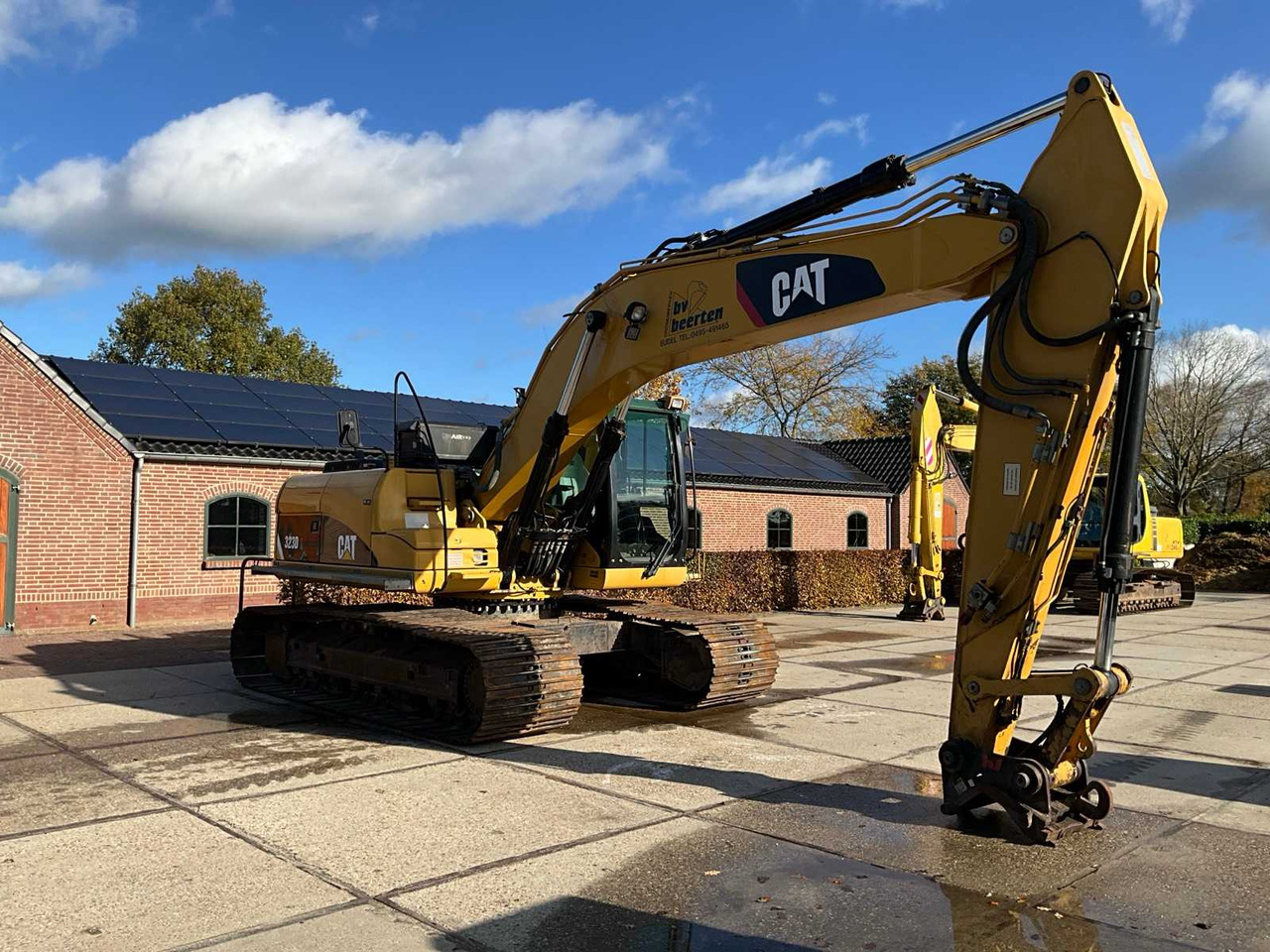 Caterpillar CATERPILLAR 323D L CRAWLER EXCAVATOR - Crawler excavator: picture 2 Caterpillar CATERPILLAR 323D L CRAWLER EXCAVATOR - Crawler excavator: picture 2