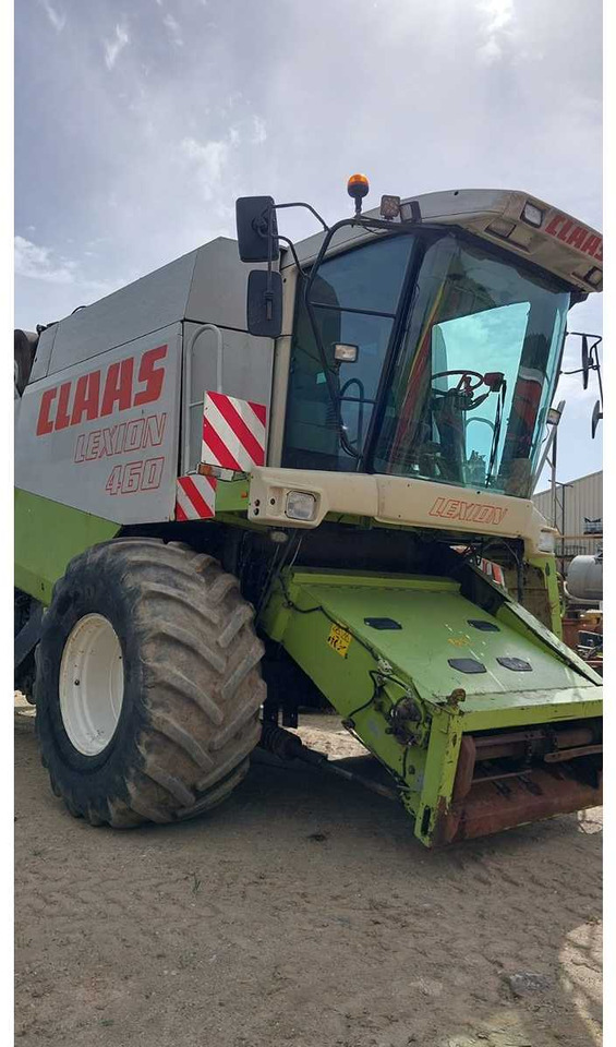 Claas Lexion 460 - Combine harvester: picture 4 Claas Lexion 460 - Combine harvester: picture 4