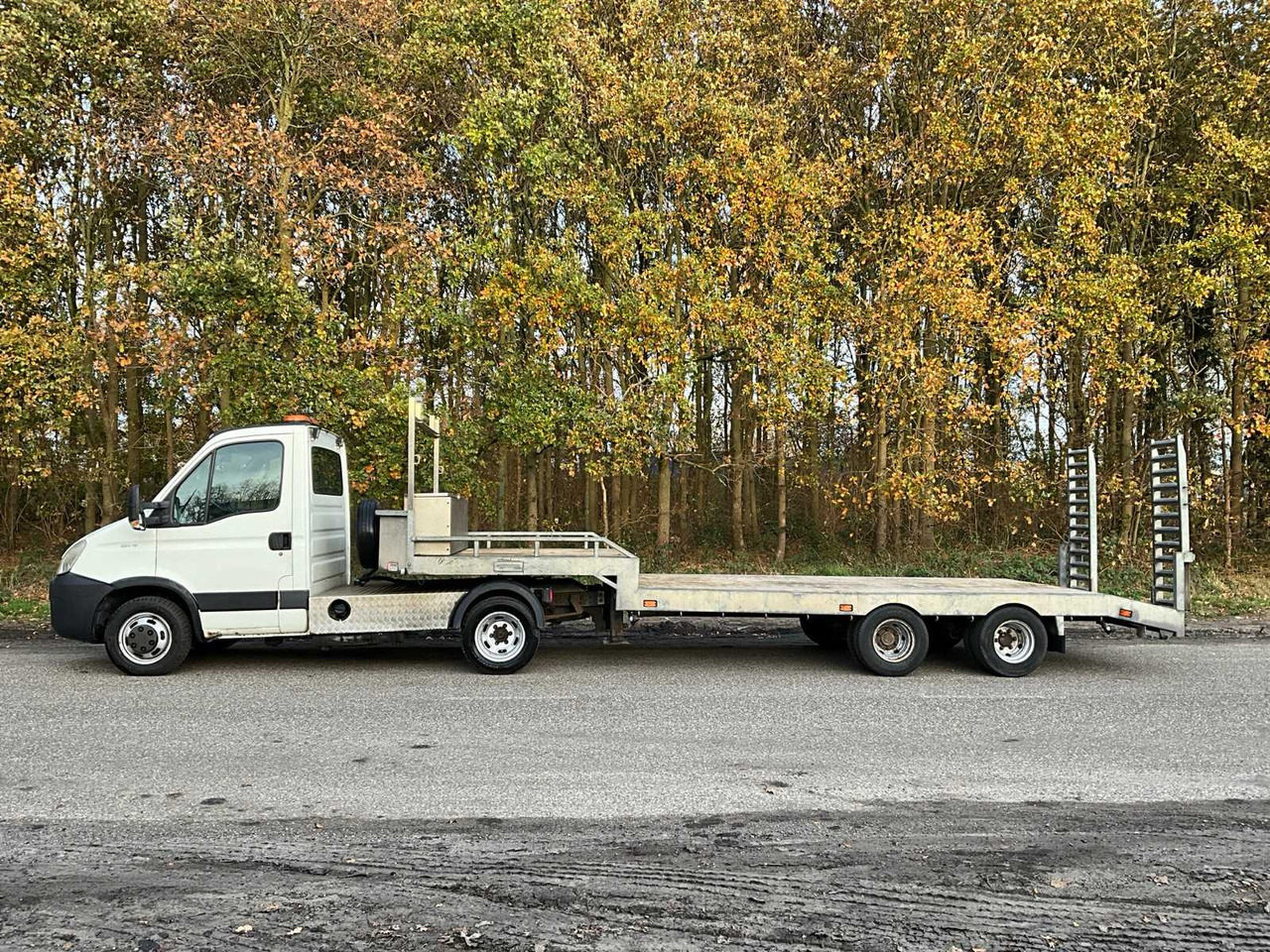 2006 IVECO DAILY 35C18 WITH VELDHUIZEN SEMI-TRAILER BE COMBINATION - Commercial vehicle: picture 2 2006 IVECO DAILY 35C18 WITH VELDHUIZEN SEMI-TRAILER BE COMBINATION - Commercial vehicle: picture 2