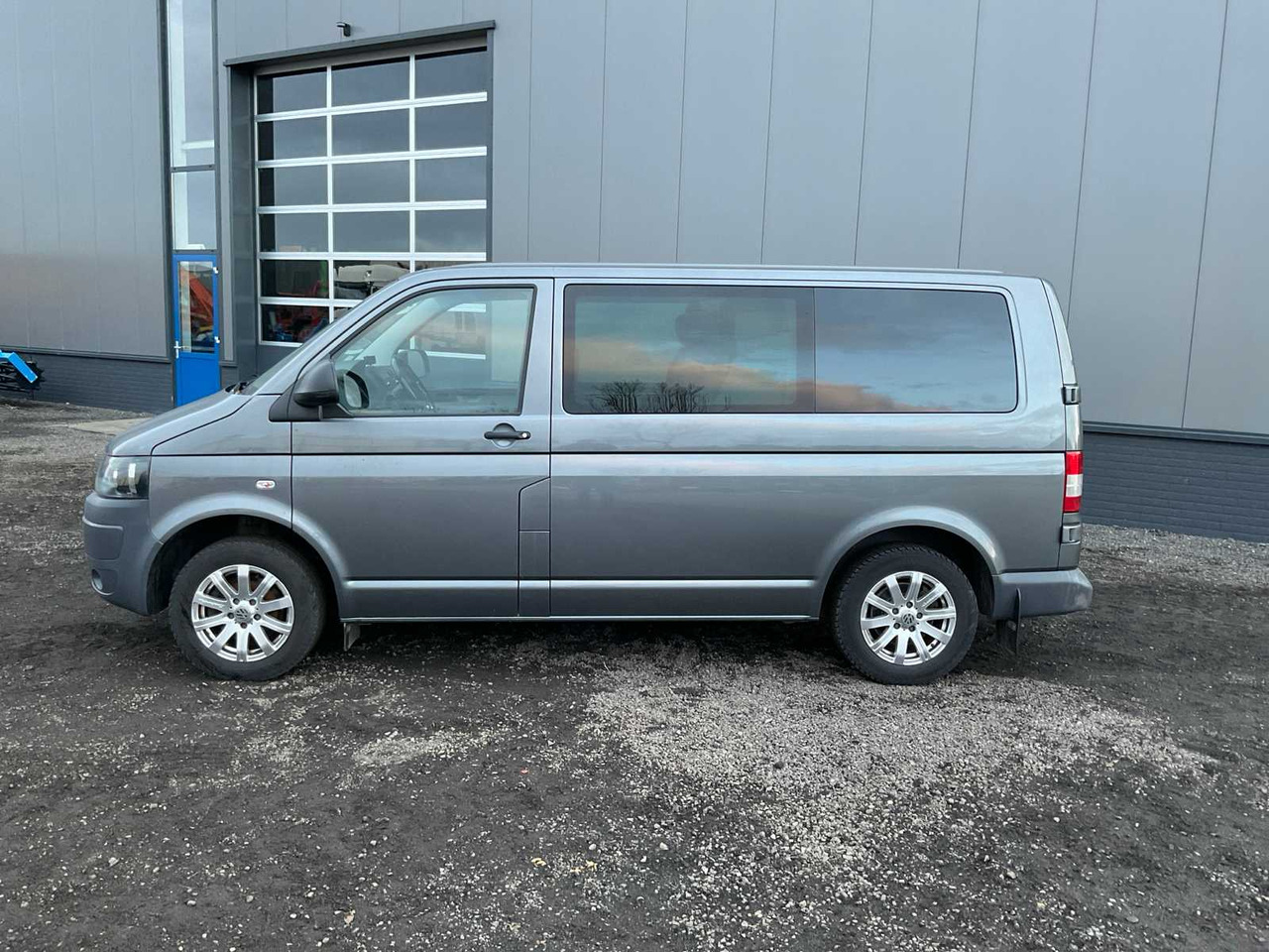 2012 VOLKSWAGEN TRANSPORTER COMMERCIAL VEHICLE - Commercial vehicle: picture 2 2012 VOLKSWAGEN TRANSPORTER COMMERCIAL VEHICLE - Commercial vehicle: picture 2