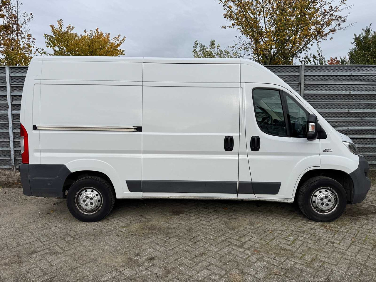 FIAT - DUCATO - 35H 2.3 MJ L2H2, 2016, VX-288-X - Commercial vehicle: picture 4 FIAT - DUCATO - 35H 2.3 MJ L2H2, 2016, VX-288-X - Commercial vehicle: picture 4