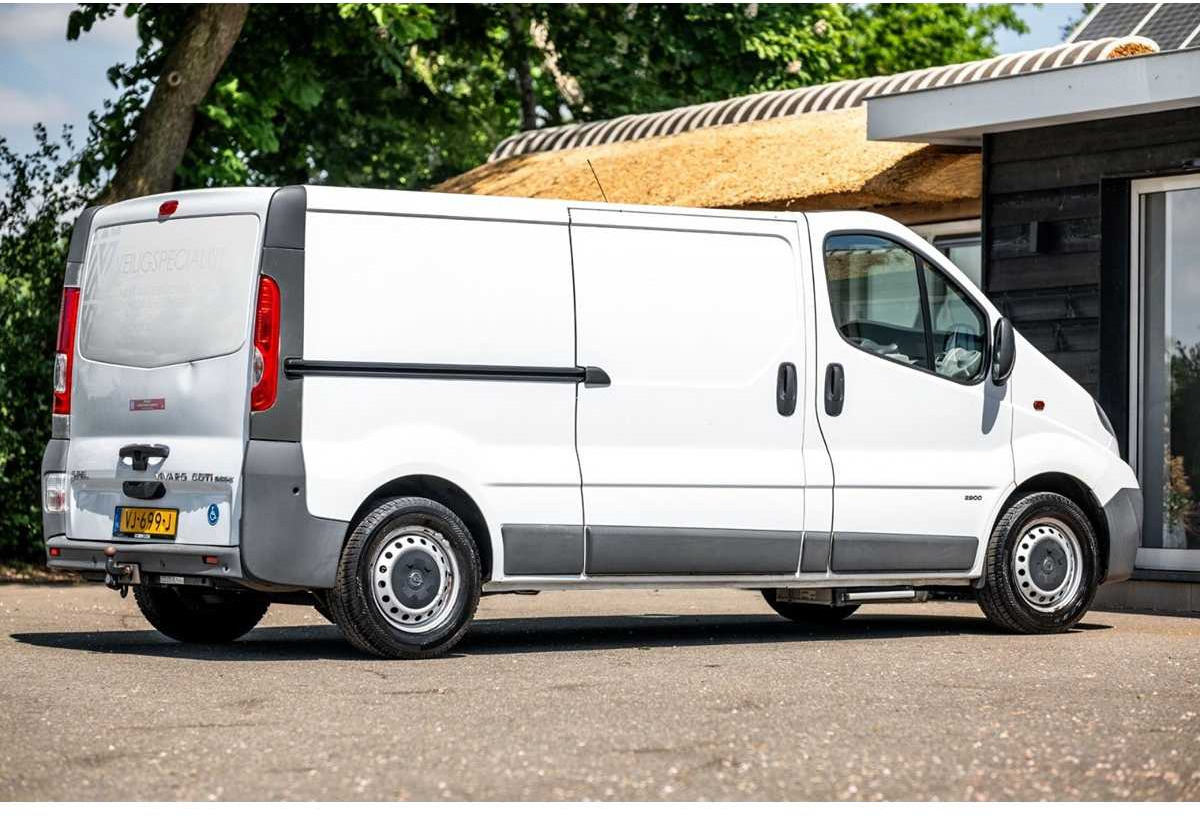 OPEL - VIVARO - 2.0 CDTI L2H1 DC ECO - 1ST OWNER - RAMP - COMMERCIAL VEHICLE - VJ-699-J - Commercial vehicle: picture 5 OPEL - VIVARO - 2.0 CDTI L2H1 DC ECO - 1ST OWNER - RAMP - COMMERCIAL VEHICLE - VJ-699-J - Commercial vehicle: picture 5