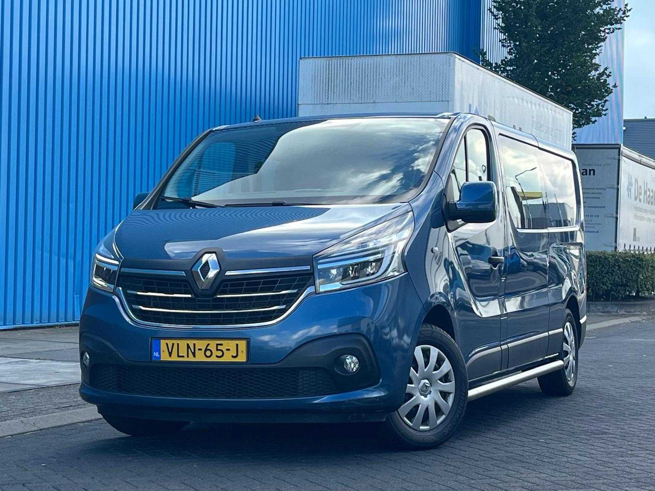 RENAULT TRAFIC 2.0 DCI 120 T29 L2H1 DOUBLE CABIN 6-PERS WORK EDITION | EURO 6 | VANS | VLN-65-J - Commercial vehicle: picture 1 RENAULT TRAFIC 2.0 DCI 120 T29 L2H1 DOUBLE CABIN 6-PERS WORK EDITION | EURO 6 | VANS | VLN-65-J - Commercial vehicle: picture 1