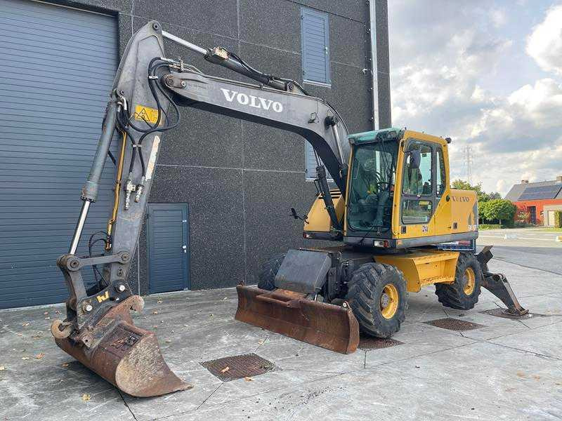 Volvo EW140B - Construction machinery: picture 2 Volvo EW140B - Construction machinery: picture 2