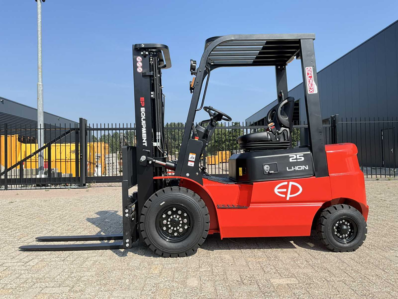EP - 2025 - EFL 252 XS - FORKLIFT TRUCK - Forklift: picture 1 EP - 2025 - EFL 252 XS - FORKLIFT TRUCK - Forklift: picture 1