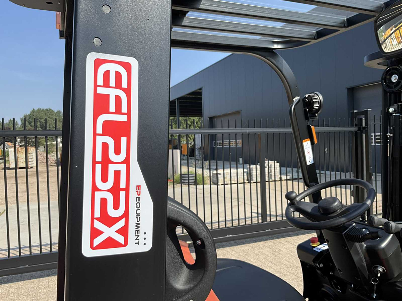 Forklift EP - 2025 - EFL 252 XS - FORKLIFT TRUCK: picture 17 Forklift EP - 2025 - EFL 252 XS - FORKLIFT TRUCK: picture 17