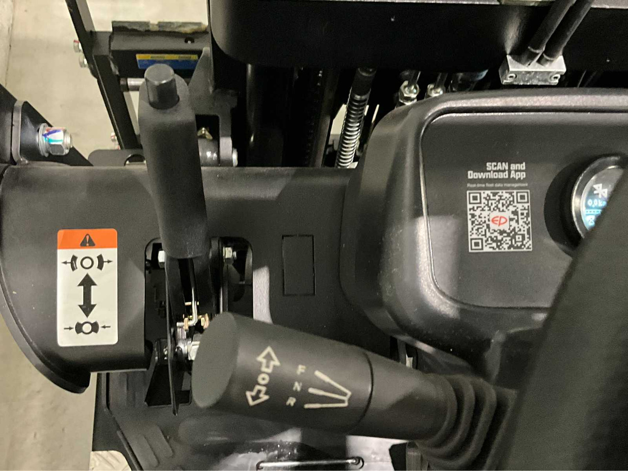 Forklift EP - 2025 - EFS 151 - FORKLIFT TRUCK: picture 18 Forklift EP - 2025 - EFS 151 - FORKLIFT TRUCK: picture 18