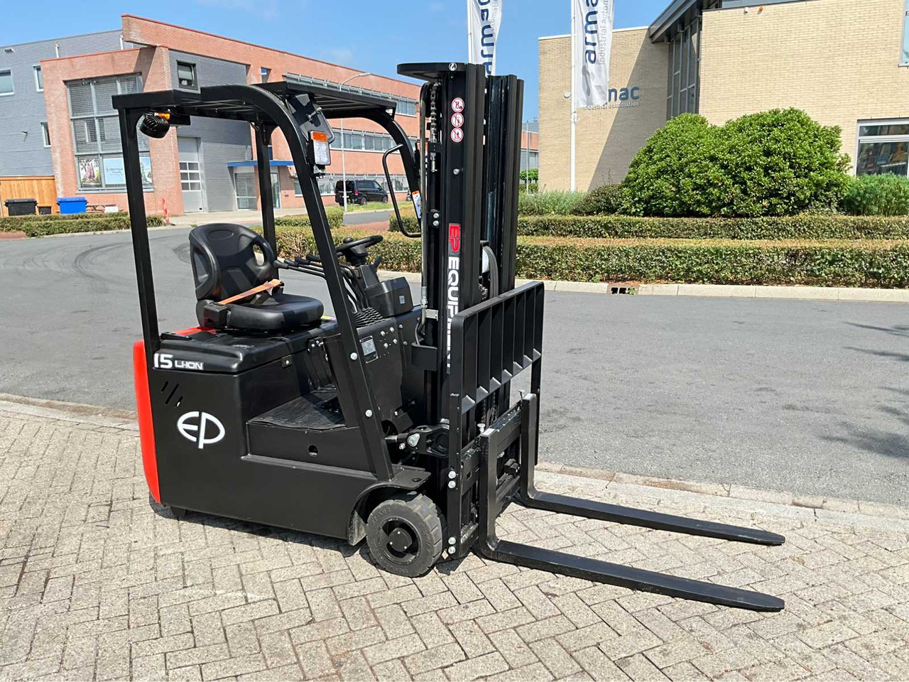 Forklift EP EFS 151 - 4.35 METER TRIPLEX, LI-ION, FREE-LIFT, SIDE-SHIFT - FORKLIFT: picture 8 Forklift EP EFS 151 - 4.35 METER TRIPLEX, LI-ION, FREE-LIFT, SIDE-SHIFT - FORKLIFT: picture 8