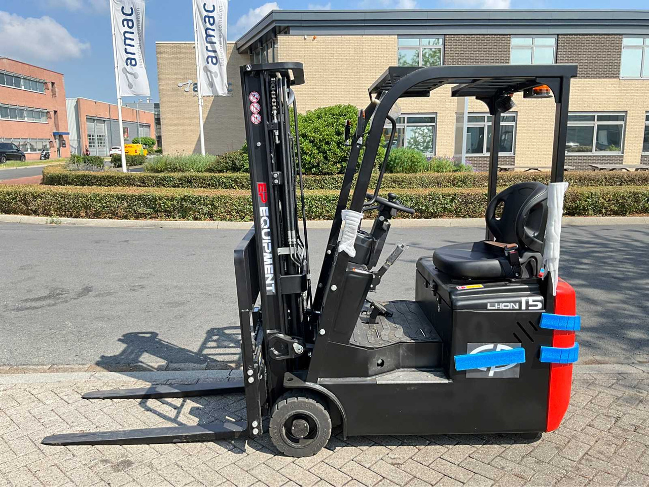 Forklift EP EFS 151 - 4.35 METER TRIPLEX, LI-ION, FREE-LIFT, SIDE-SHIFT - FORKLIFT: picture 26 Forklift EP EFS 151 - 4.35 METER TRIPLEX, LI-ION, FREE-LIFT, SIDE-SHIFT - FORKLIFT: picture 26