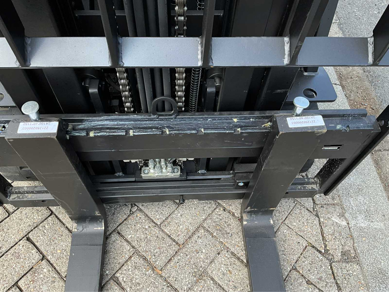 Forklift EP EFS 151 - 4.35 METER TRIPLEX, LI-ION, FREE-LIFT, SIDE-SHIFT - FORKLIFT: picture 12 Forklift EP EFS 151 - 4.35 METER TRIPLEX, LI-ION, FREE-LIFT, SIDE-SHIFT - FORKLIFT: picture 12