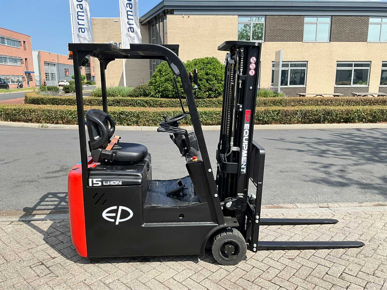 Forklift EP EFS 151 - 4.35 METER TRIPLEX, LI-ION, FREE-LIFT, SIDE-SHIFT - FORKLIFT: picture 7 Forklift EP EFS 151 - 4.35 METER TRIPLEX, LI-ION, FREE-LIFT, SIDE-SHIFT - FORKLIFT: picture 7