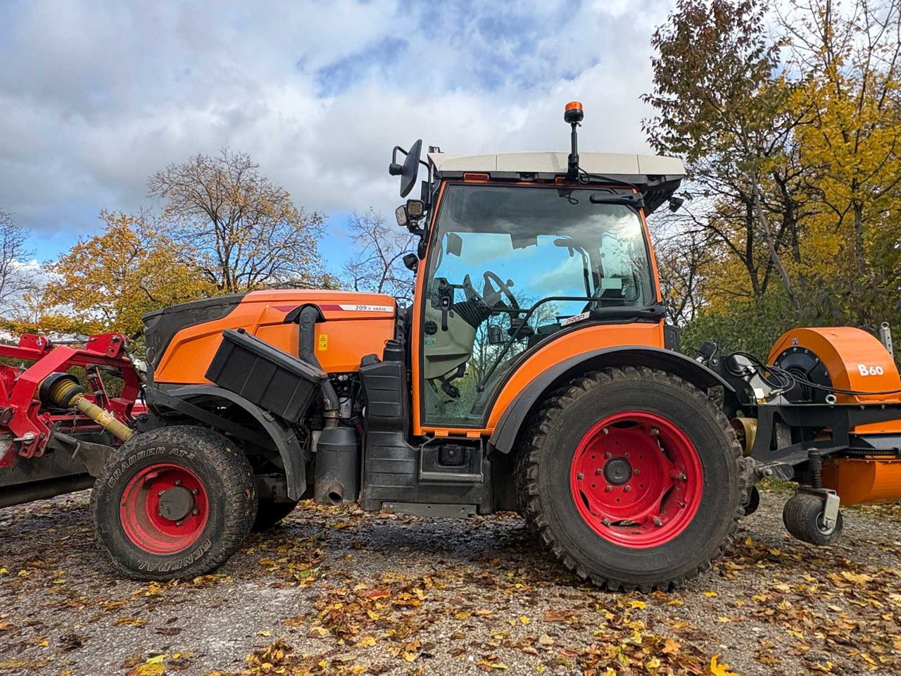 FENDT 209 V VARIO FARM TRACTOR WITH ALL-WHEEL DRIVE - Farm tractor: picture 2 FENDT 209 V VARIO FARM TRACTOR WITH ALL-WHEEL DRIVE - Farm tractor: picture 2