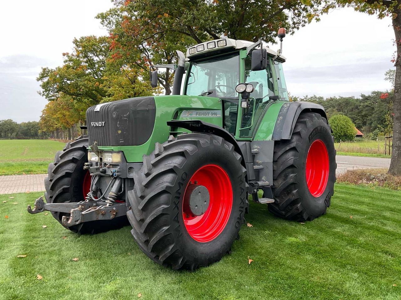 Fendt 916 Vario TMS - Farm tractor: picture 1 Fendt 916 Vario TMS - Farm tractor: picture 1