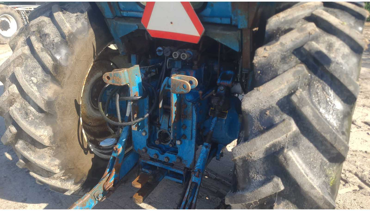 Ford 6700 - Farm tractor: picture 2 Ford 6700 - Farm tractor: picture 2