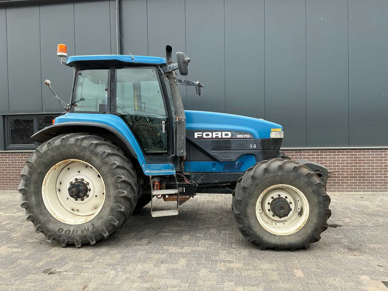Ford 8670 - Farm tractor: picture 5 Ford 8670 - Farm tractor: picture 5