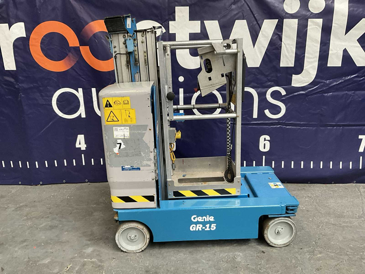 GENIE - GR-15 - AERIAL PLATFORM - Aerial platform: picture 3 GENIE - GR-15 - AERIAL PLATFORM - Aerial platform: picture 3