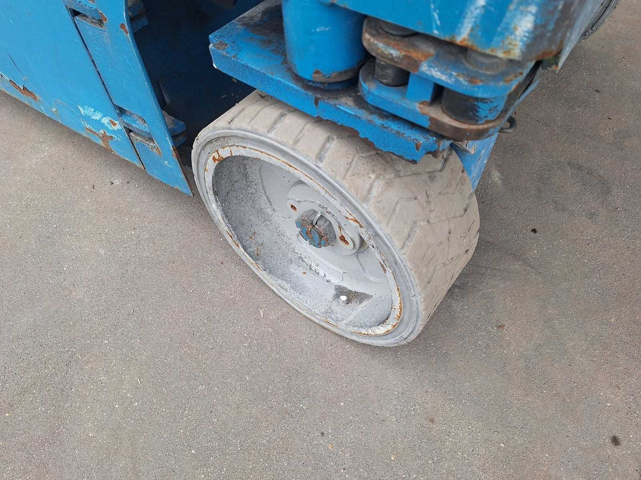 GENIE - GS 1532 - AERIAL PLATFORM - Aerial platform: picture 5 GENIE - GS 1532 - AERIAL PLATFORM - Aerial platform: picture 5