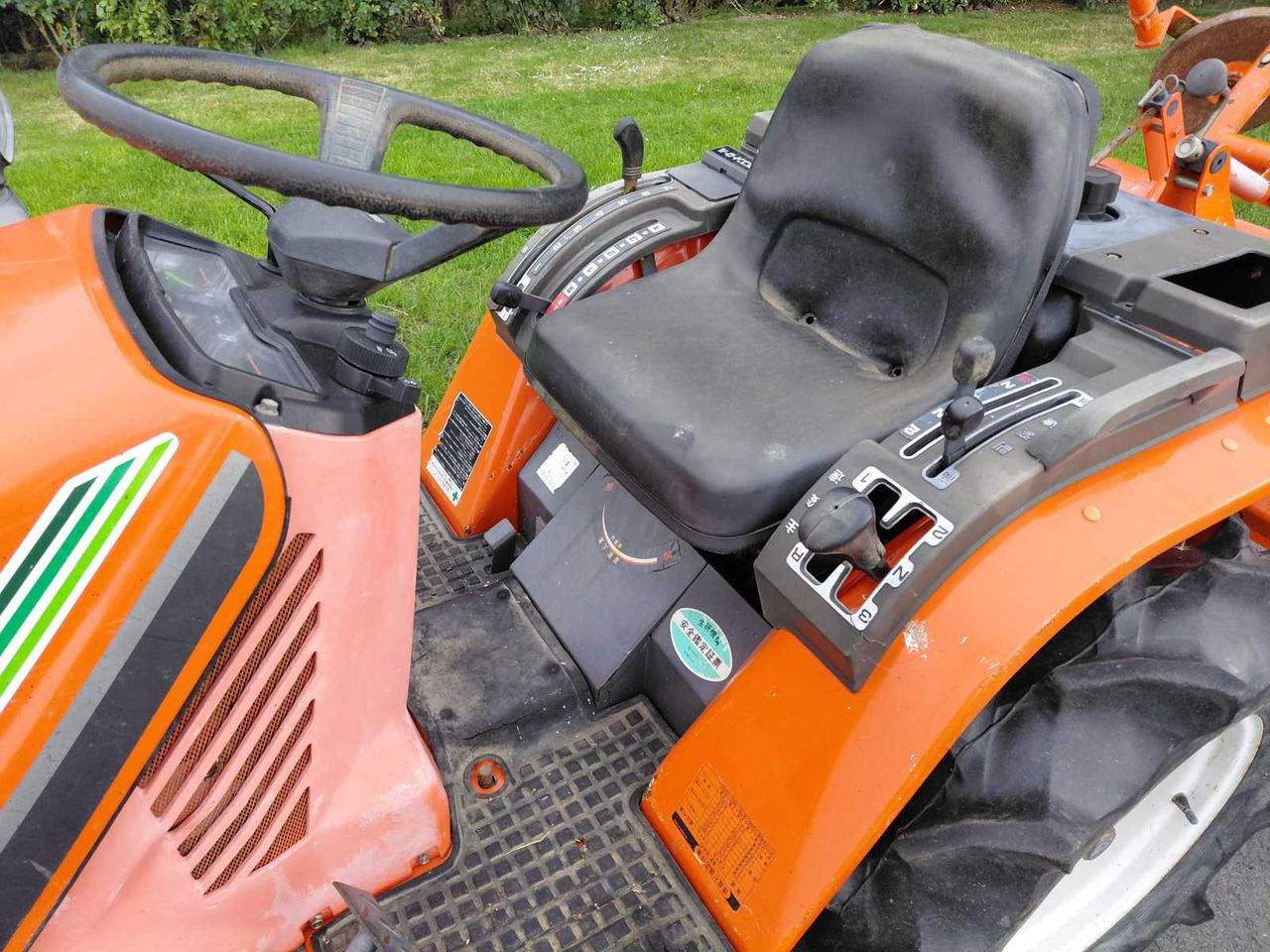 Hinomoto C14 - Compact tractor: picture 5 Hinomoto C14 - Compact tractor: picture 5