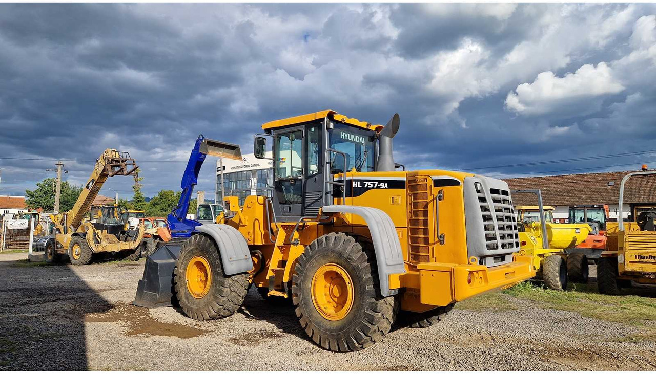 Hyundai HL757-9A - Wheel loader: picture 5 Hyundai HL757-9A - Wheel loader: picture 5