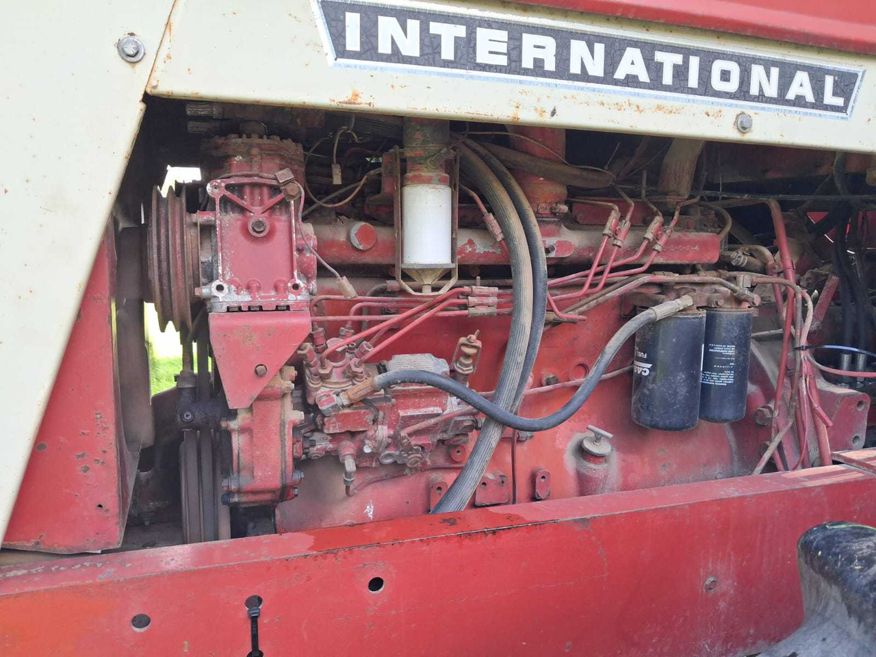 Farm tractor International I-4166: picture 17