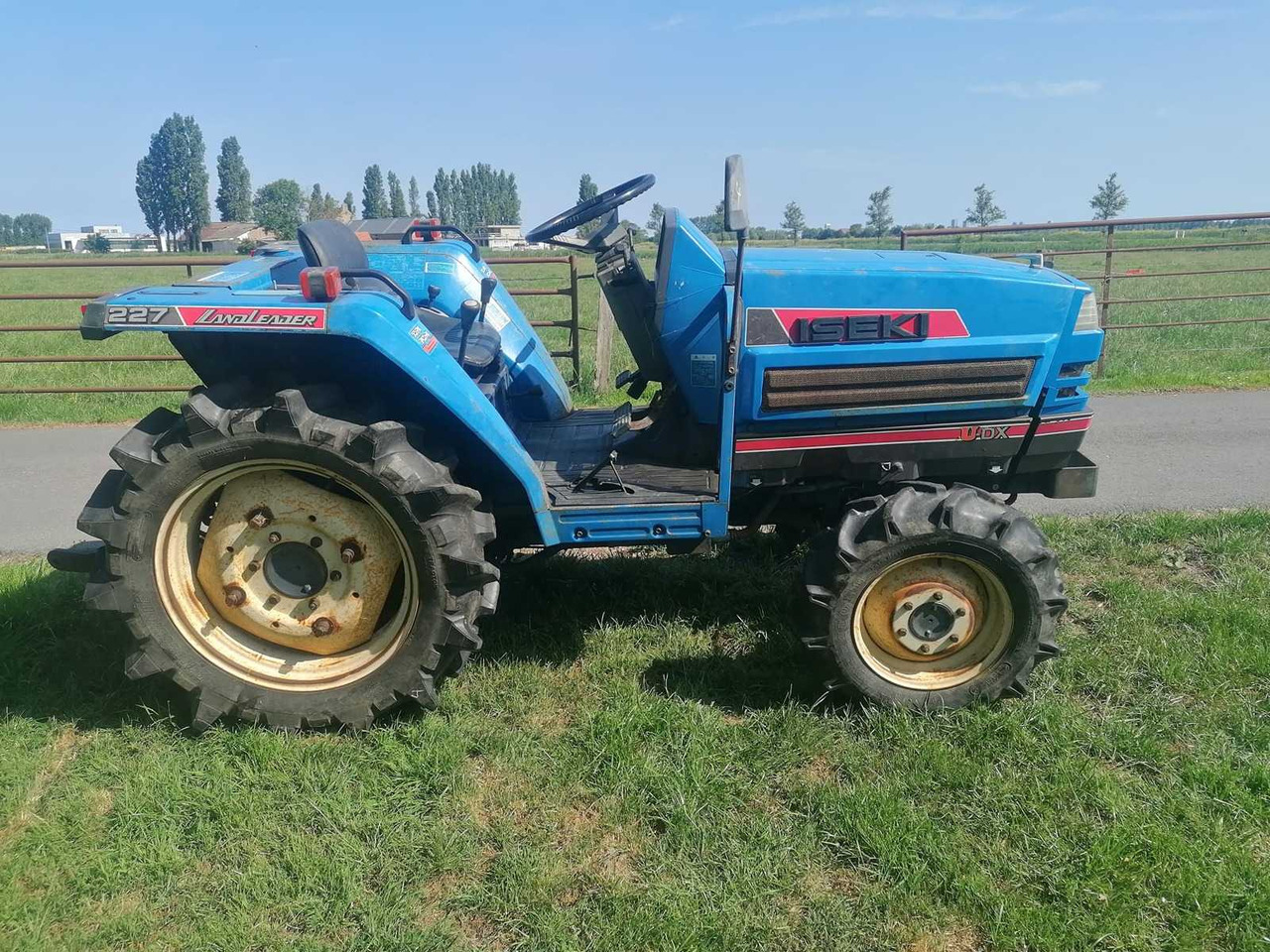 Iseki TA227 - Compact tractor: picture 3 Iseki TA227 - Compact tractor: picture 3