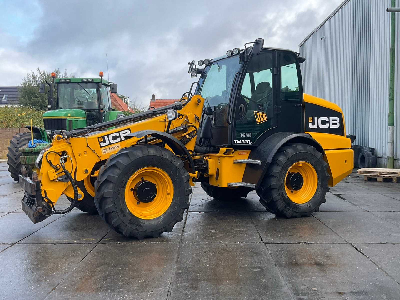 JCB TM320s - Wheel loader: picture 3 JCB TM320s - Wheel loader: picture 3