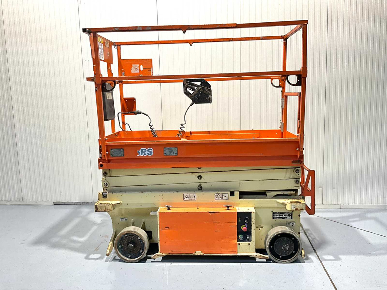 JLG -6RS - AERIAL PLATFORM, BJ. 2015 WORKING HEIGHT 7.8M, EXTENDABLE TO 2.55M - Aerial platform: picture 2 JLG -6RS - AERIAL PLATFORM, BJ. 2015 WORKING HEIGHT 7.8M, EXTENDABLE TO 2.55M - Aerial platform: picture 2
