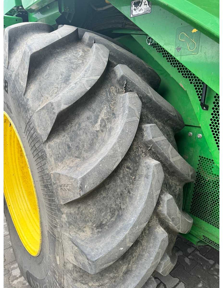 Combine harvester JOHN DEERE T660I: picture 7 Combine harvester JOHN DEERE T660I: picture 7
