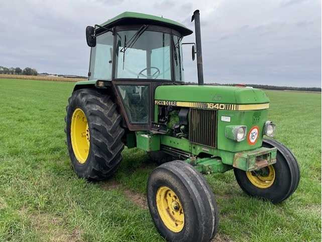 John Deere 1640 - Farm tractor: picture 4 John Deere 1640 - Farm tractor: picture 4