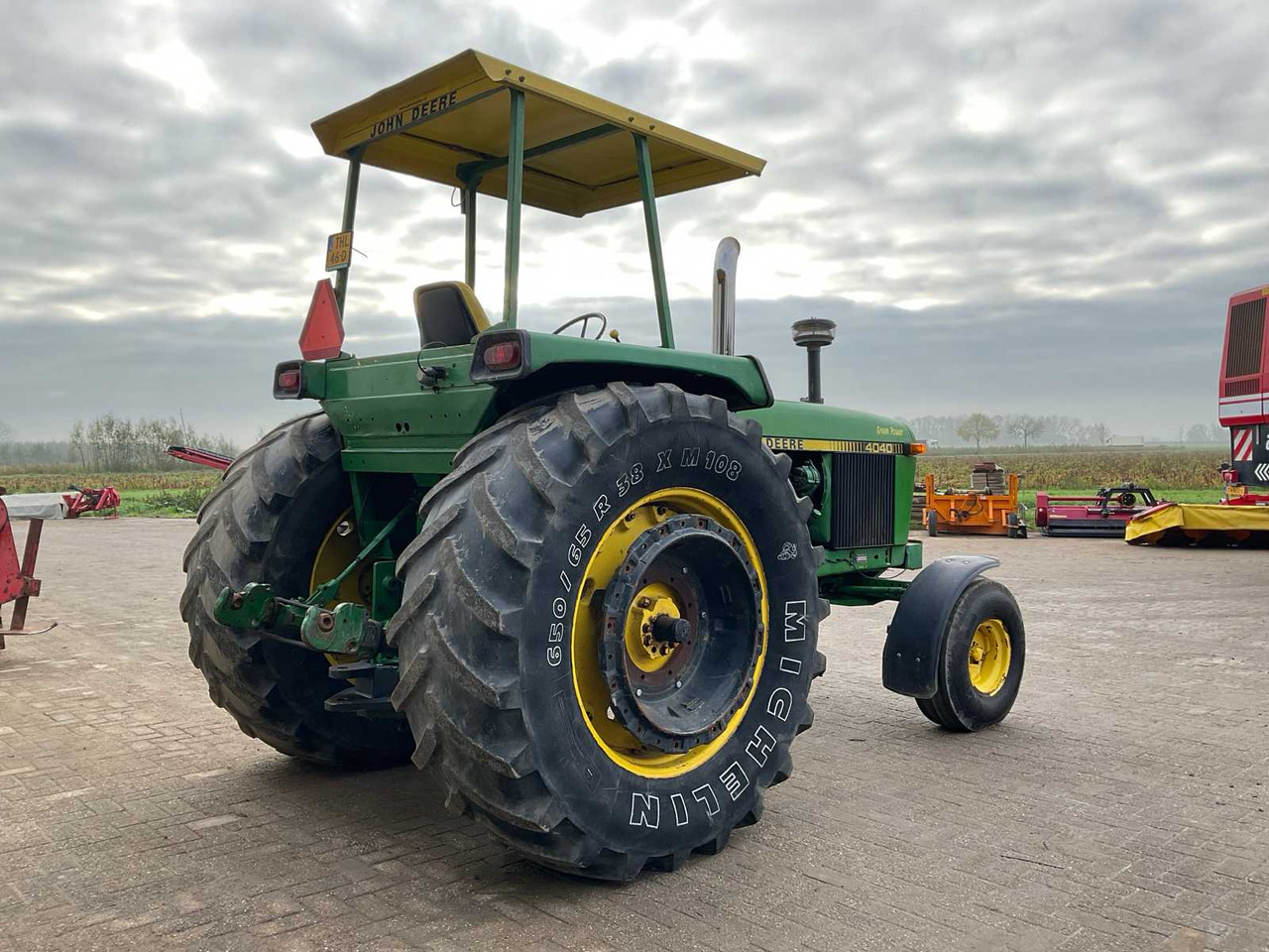 John Deere 4040 - Farm tractor: picture 5 John Deere 4040 - Farm tractor: picture 5