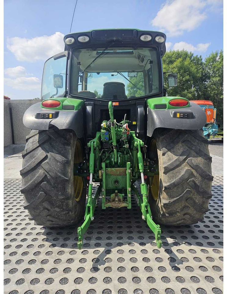 John Deere 6150R - Farm tractor: picture 4 John Deere 6150R - Farm tractor: picture 4