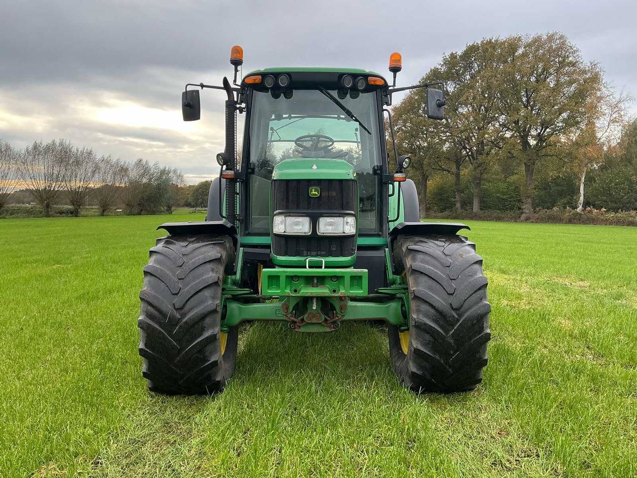 John Deere 6420 M - Farm tractor: picture 5 John Deere 6420 M - Farm tractor: picture 5