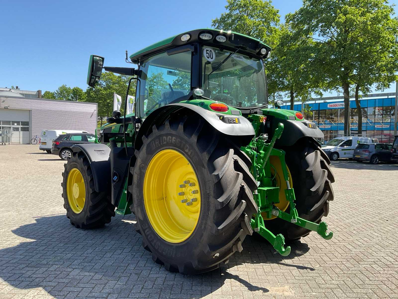 John Deere 6R 185 - Farm tractor: picture 4 John Deere 6R 185 - Farm tractor: picture 4