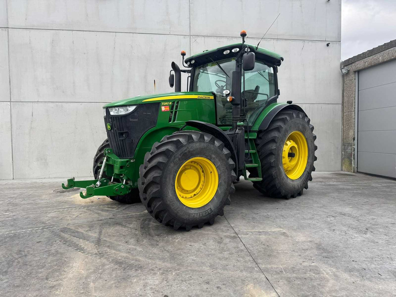 John Deere JOHN DEERE - 7280R - 4-WHEEL DRIVE TRACTOR - 2012 - Farm tractor: picture 1 John Deere JOHN DEERE - 7280R - 4-WHEEL DRIVE TRACTOR - 2012 - Farm tractor: picture 1