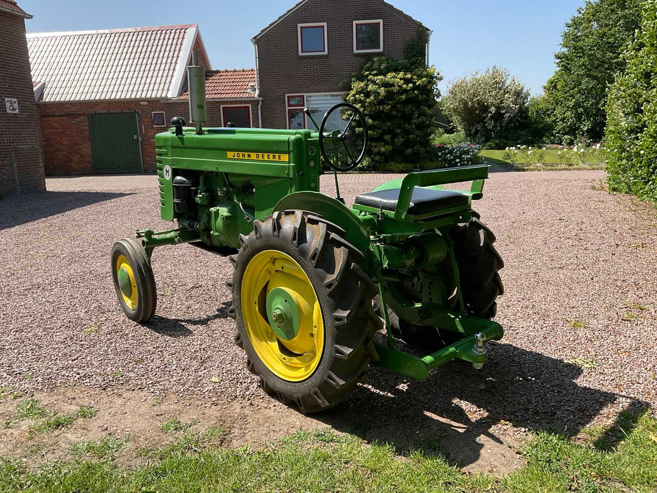 John Deere M - Farm tractor: picture 3 John Deere M - Farm tractor: picture 3