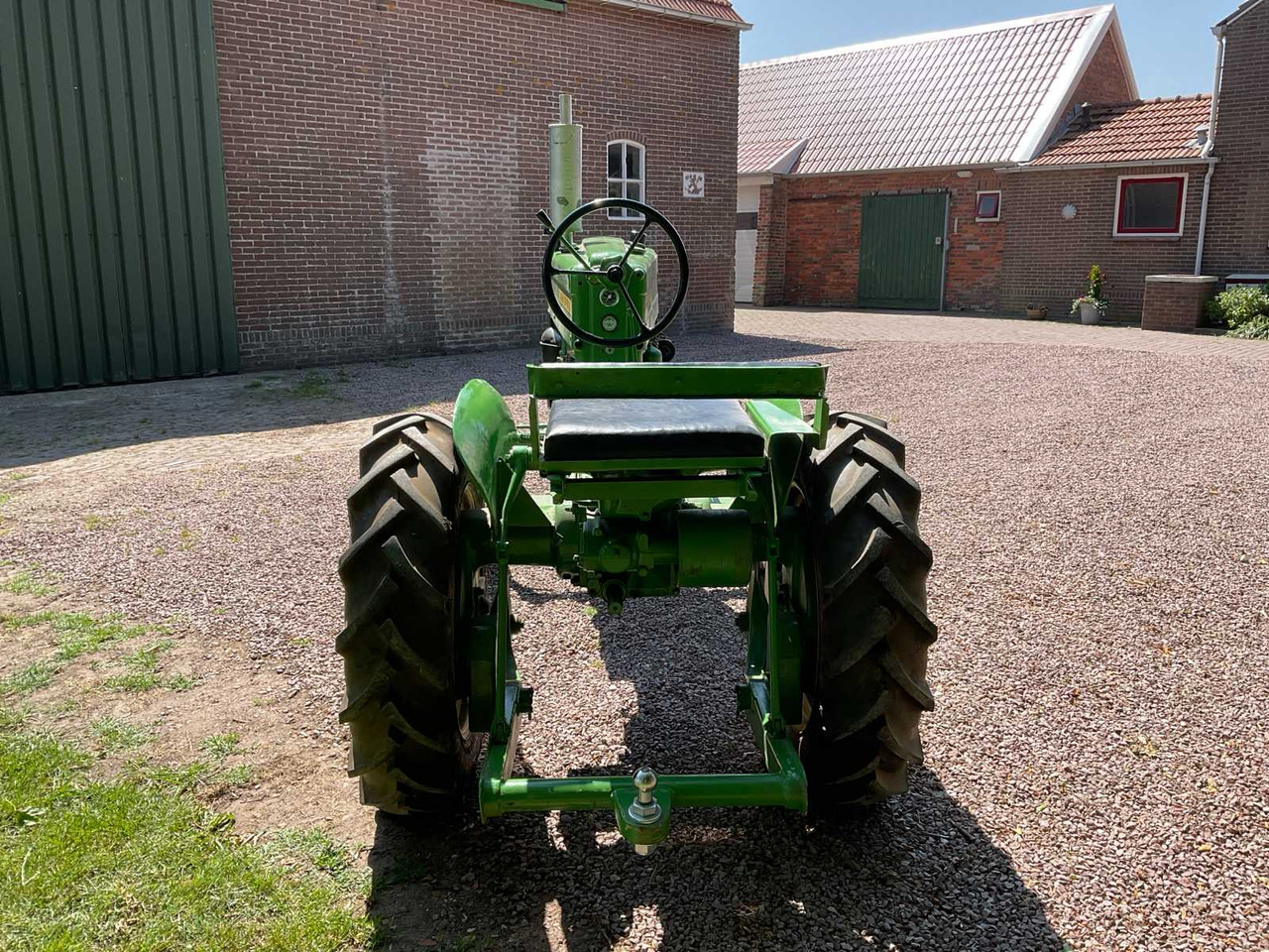 John Deere M - Farm tractor: picture 4 John Deere M - Farm tractor: picture 4