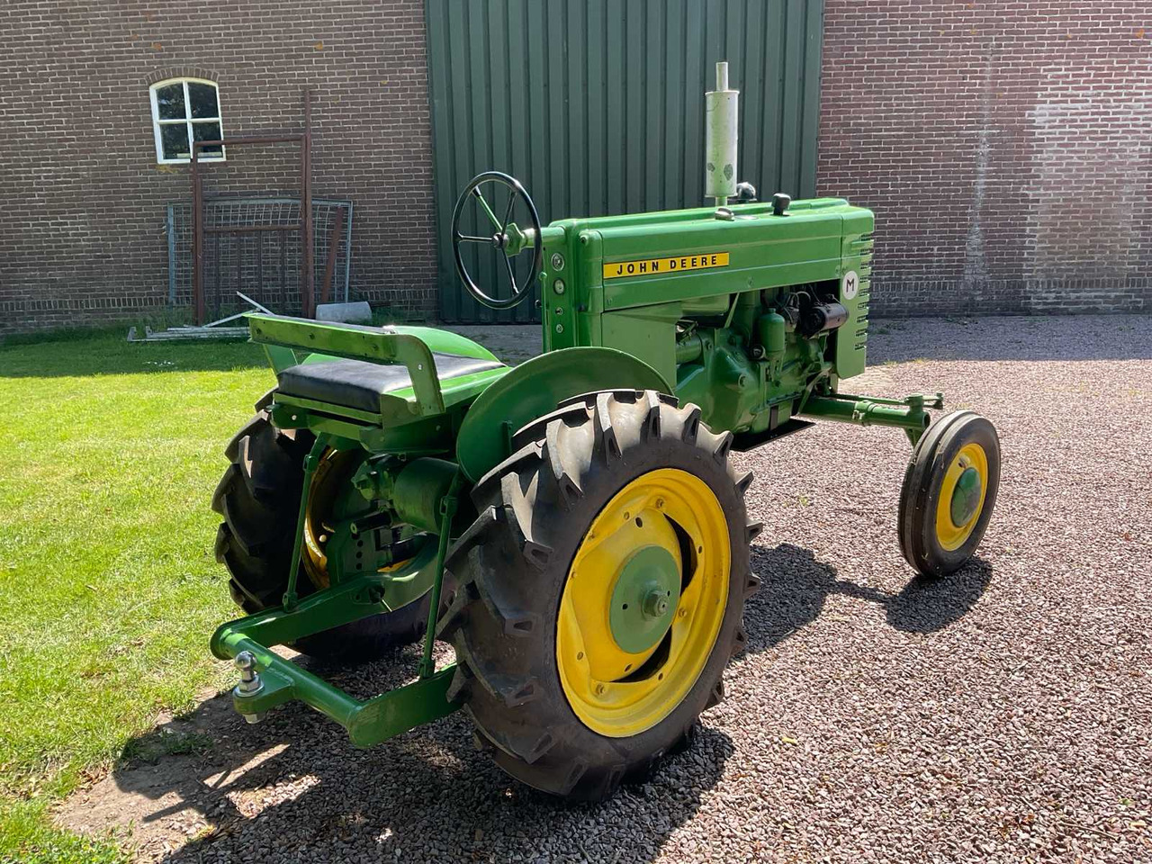 John Deere M - Farm tractor: picture 5 John Deere M - Farm tractor: picture 5
