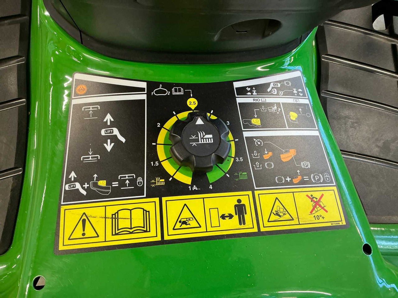 Lawn mower John Deere X350R: picture 16