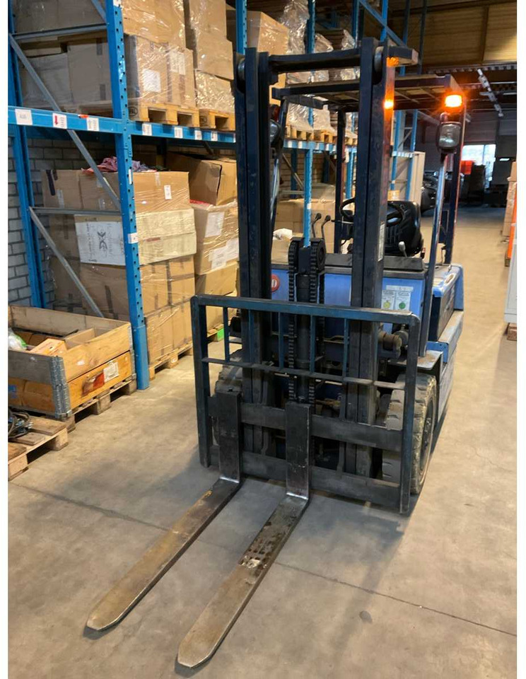 KOMATSU FB20-3 FORKLIFT - Forklift: picture 4 KOMATSU FB20-3 FORKLIFT - Forklift: picture 4